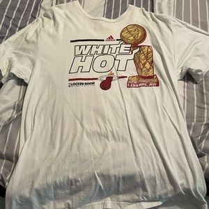 Adidas Cleveland cavs shirt